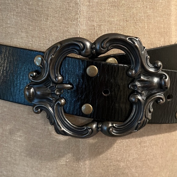 Linea Pelle Black and Aged Brass Belt - Picture 2 of 4